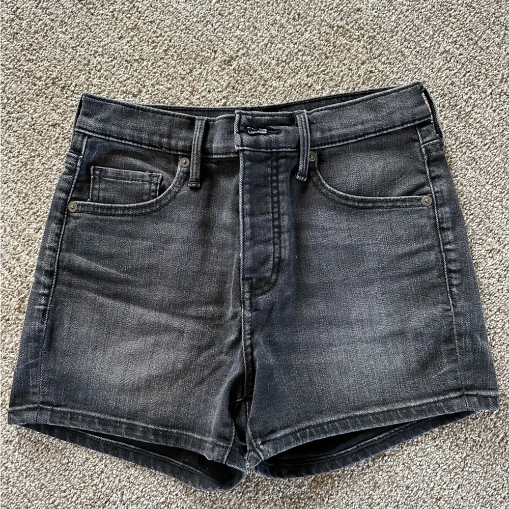 Banana Republic High Waisted 3” Short
